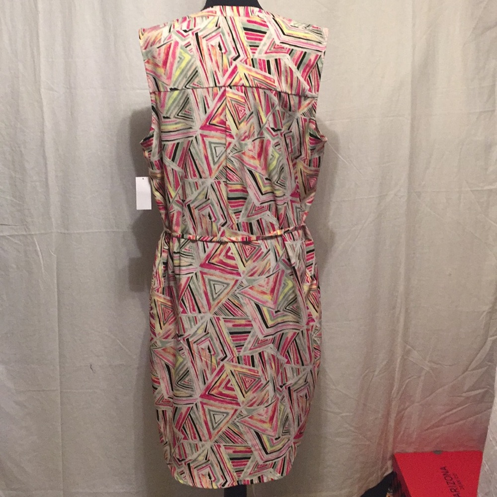 Dress - Picture 4 of 8